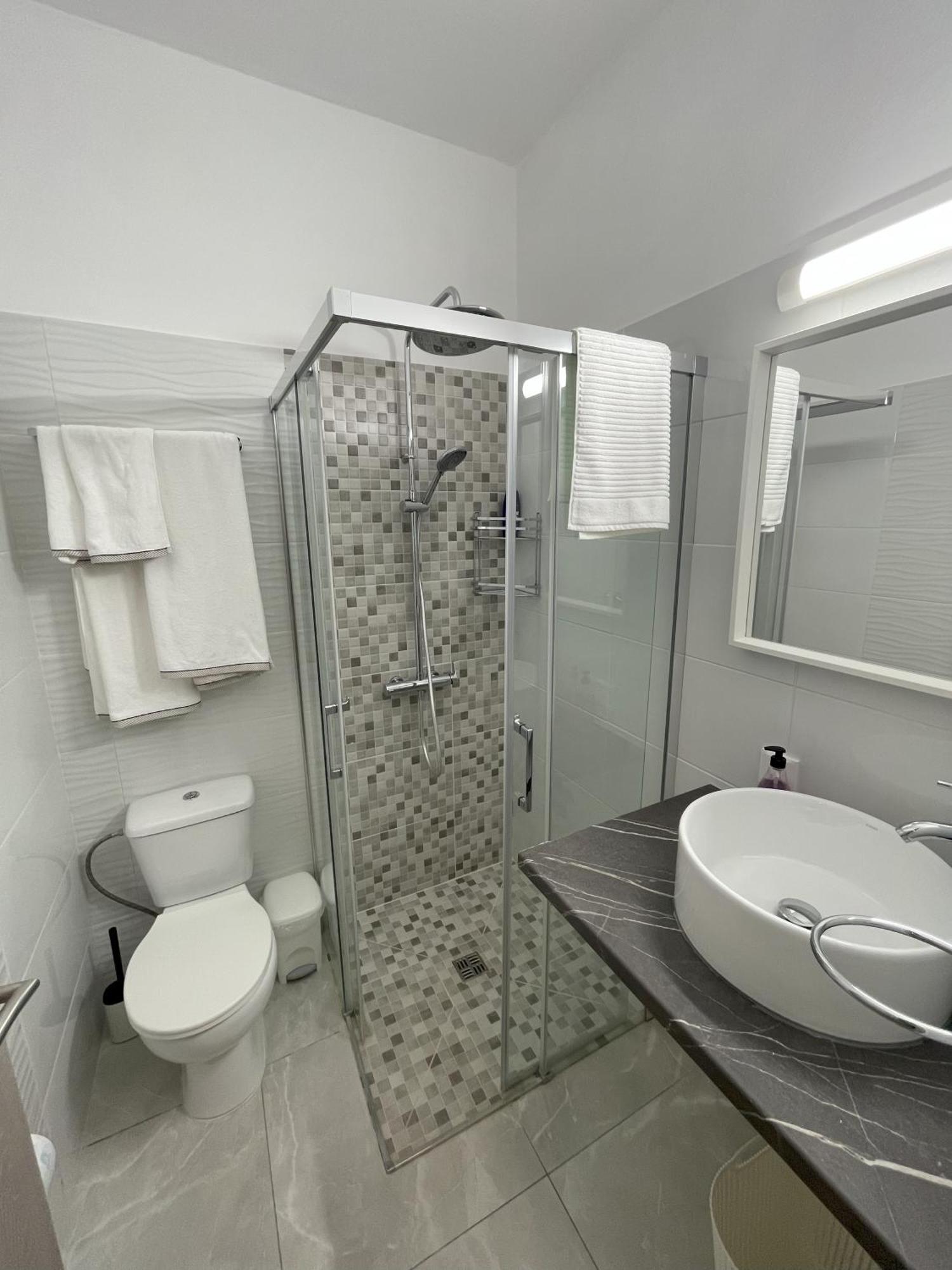Arf Apartments - With Jacuzzi At The Complex Emba 外观 照片